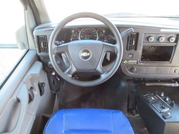 2015 Glaval Lift Equipped Shuttle S14543 - Image 11