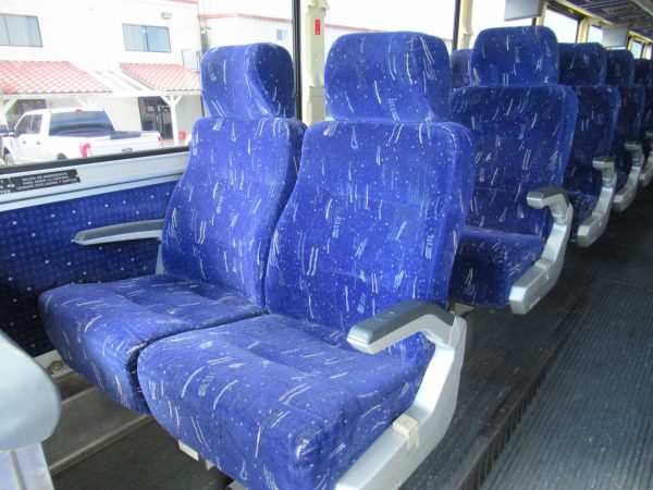 2006 MCI D4505 Highway Coach C57070 - Image 8