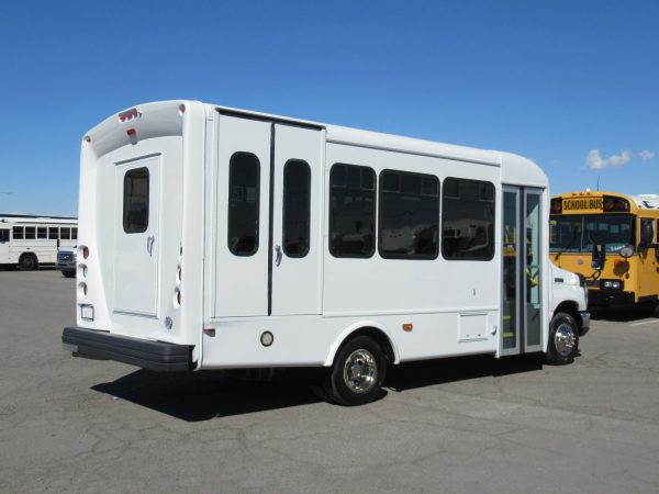 2016 Starcraft Allstar Lift Equipped Shuttle Bus S05415 - Image 7