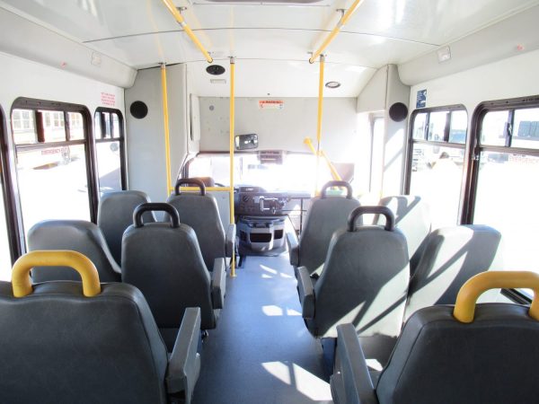 2016 Starcraft Allstar Lift Equipped Shuttle Bus S05415 - Image 10