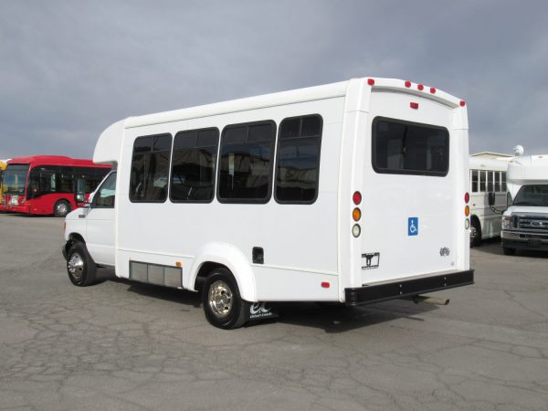 2007 Elkhart Coach ECII Lift Equipped Shuttle S36712 - Image 5
