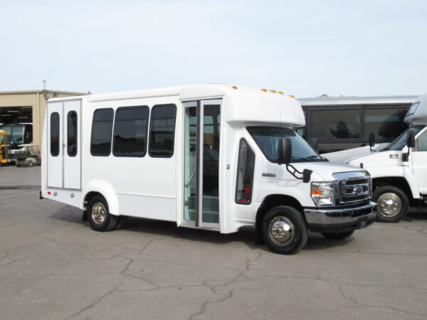 2019 Elkhart Coach ECII Lift Equipped Shuttle S30482