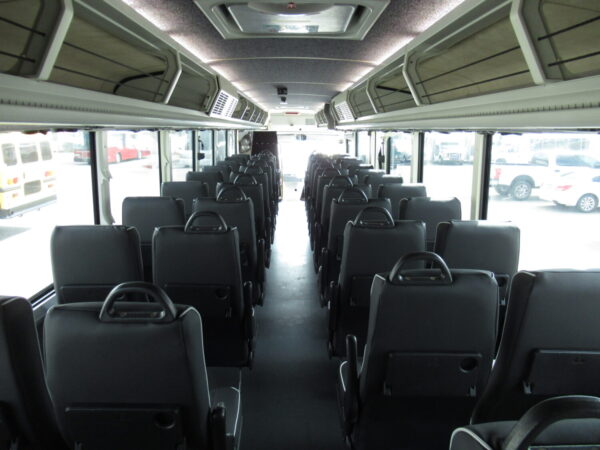 2009 MCI D4500 Lift Equipped Commuter Coach C58833 - Image 10