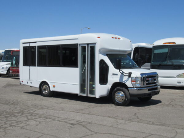 2012 Starcraft Allstar Lift Equipped Shuttle Bus S21717