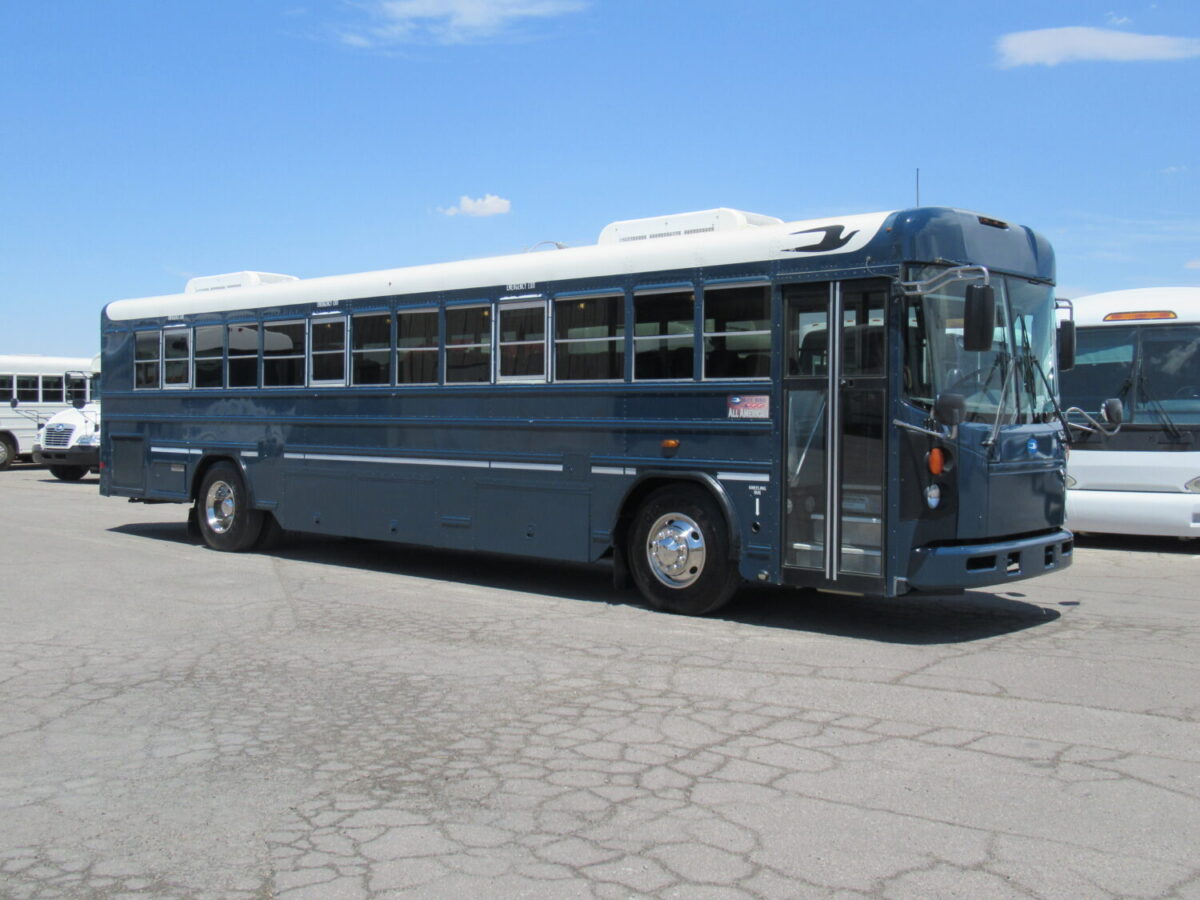 Cream and blue vintage bus hi-res stock photography and