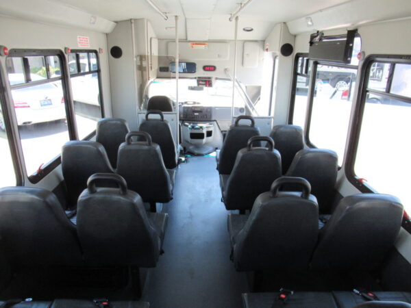 2017 Starcraft Allstar Lift Equipped Shuttle S62052 - Image 9