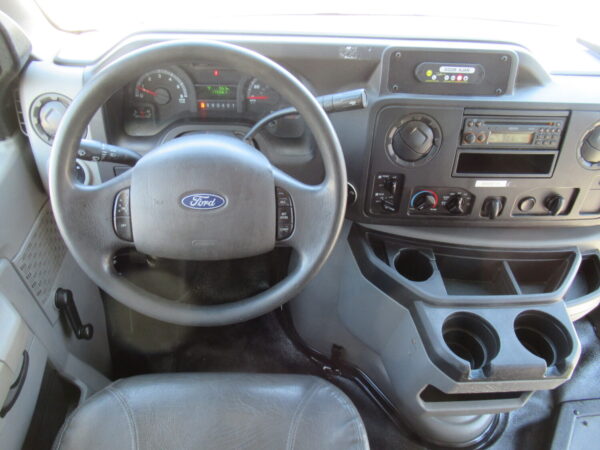 2017 Starcraft Allstar Lift Equipped Shuttle S62052 - Image 11