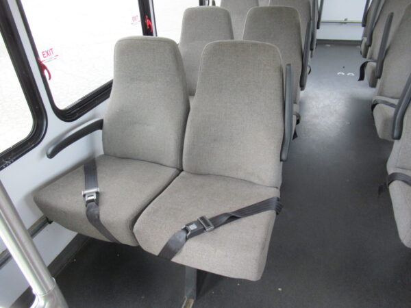 2014 Startrans Senator Lift Equipped Shuttle S93301 - Image 8