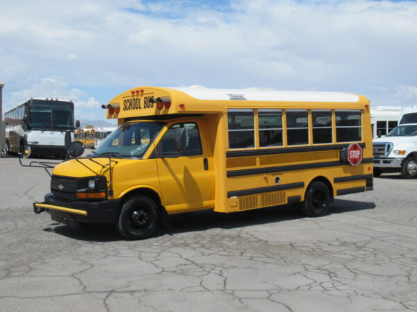 2010 Thomas School & Activity Bus B57250 - Image 3