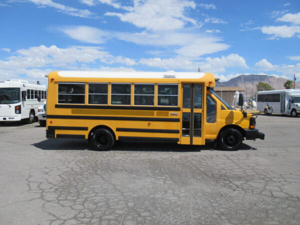 2010 Thomas School & Activity Bus B57250 - Image 4