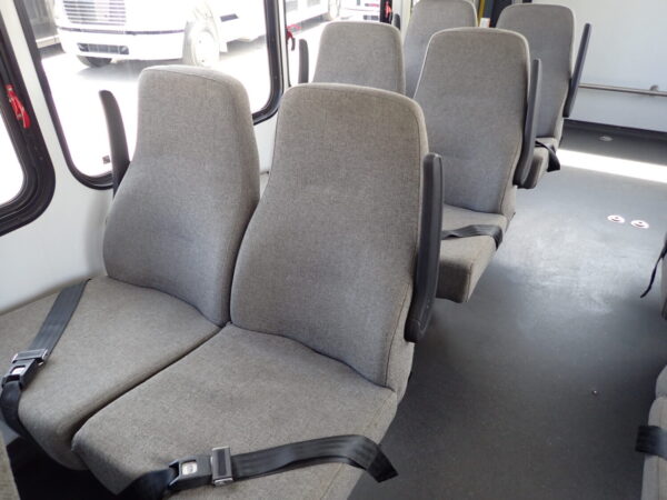 2014 Startrans Senator Lift Equipped Shuttle S93301 - Image 8