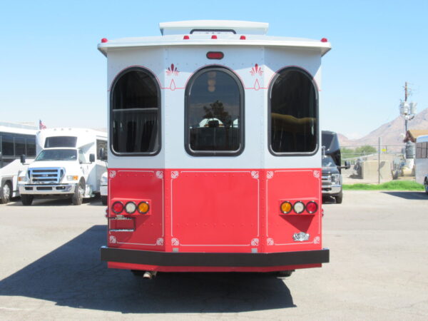 2008 Supreme Lift Equipped Trolley Bus S04697 - Image 6
