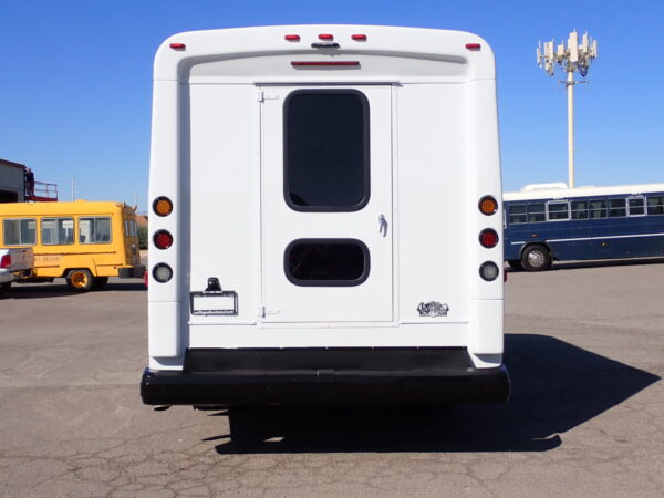 2016 Glaval Universal Lift Equipped Shuttle Bus S36134 - Image 6
