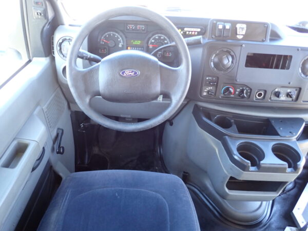 2016 Glaval Universal Lift Equipped Shuttle Bus S36134 - Image 11