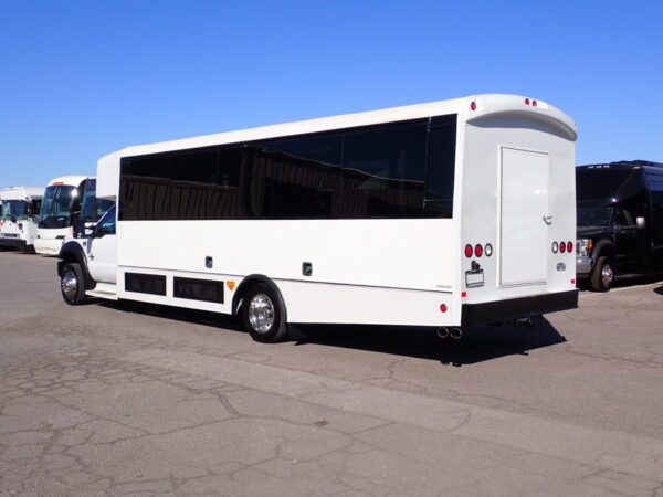 2016 Champion Defender F550 Shuttle Bus S05023 - Image 5