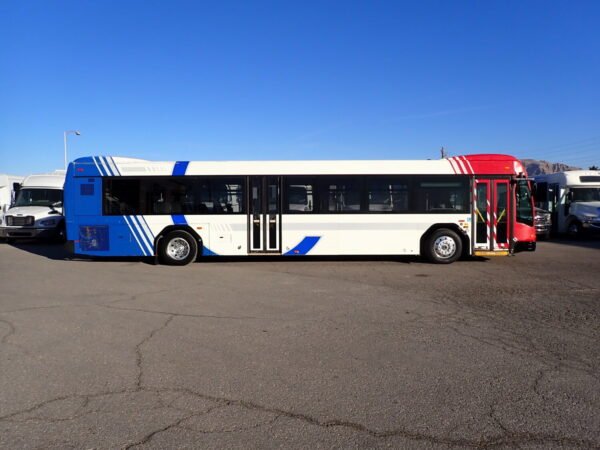 2010 Gillig Transit Wheelchair Bus T76447 - Image 4