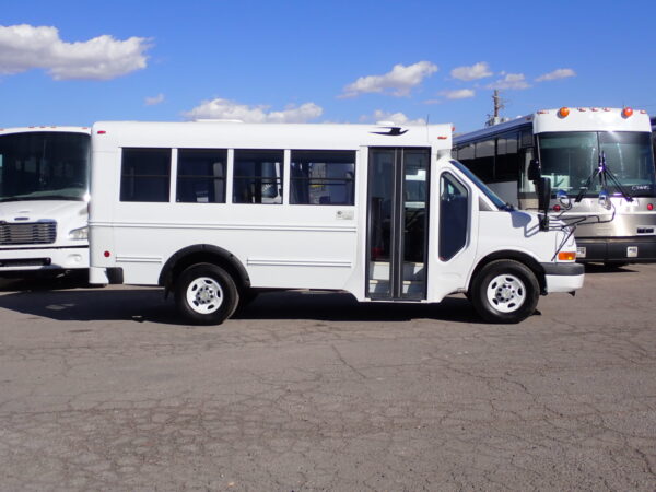 2011 Blue Bird Micro Bird Daycare Bus B55005 - Image 4