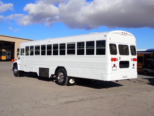 2013 Blue Bird Vision School Bus B95900 - Image 5
