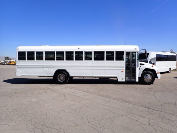 2013 Blue Bird Vision School Bus B95898 - Image 4