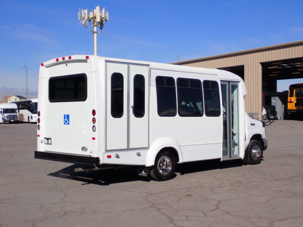2019 Elkhart Coach ECII Lift Equipped Shuttle S65382 - Image 7