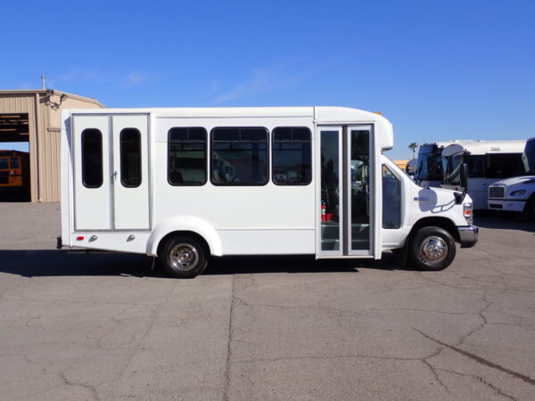 2019 Elkhart Coach ECII Lift Equipped Shuttle S65382 - Image 4