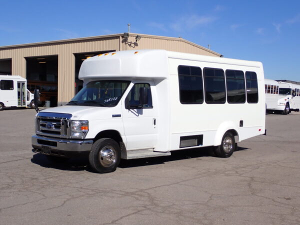 2019 Elkhart Coach ECII Lift Equipped Shuttle S65382 - Image 3