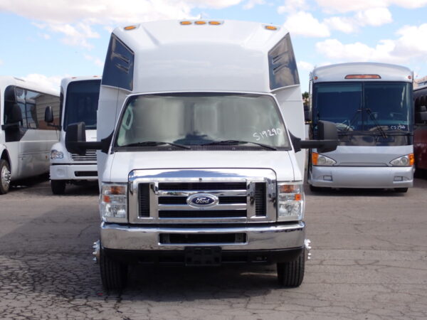 2016 Ameritrans 285 Executive Shuttle Bus S19290 - Image 2