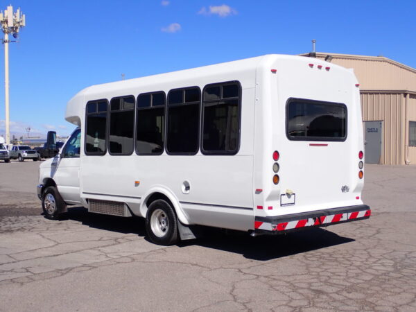 2010 ElDorado Aerotech Lift Equipped Shuttle Bus S97418 - Image 5