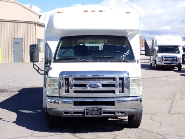 2010 ElDorado Aerotech Lift Equipped Shuttle Bus S97418 - Image 2