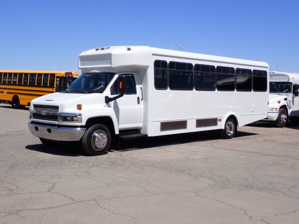 2006 Glaval Shuttle Bus S26029 - Image 3