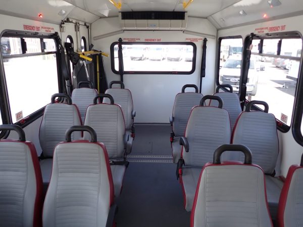2014 Glaval Universal Lift Equipped Shuttle Bus S10288 - Image 9