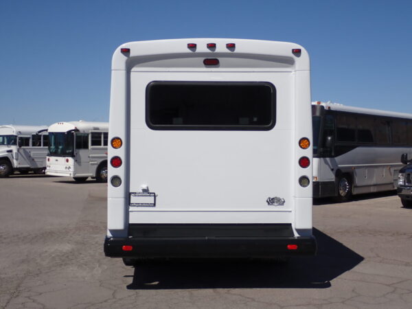 2014 Glaval Universal Lift Equipped Shuttle Bus S10297 - Image 6