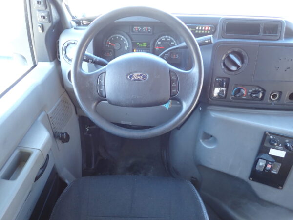 2014 Glaval Universal Lift Equipped Shuttle Bus S10297 - Image 11
