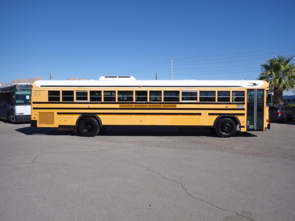 2005 Blue Bird All American School Bus B22637 - Image 4