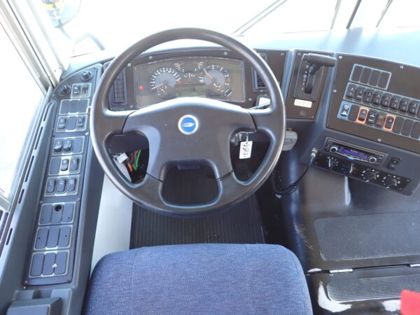 2011 Blue Bird All American FE B80815 - Image 11