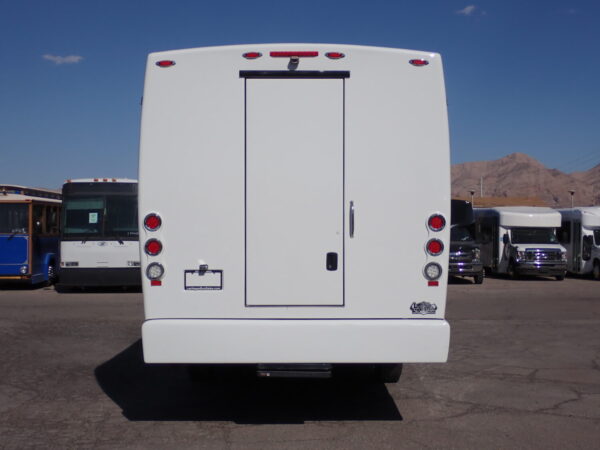 2016 Tiffany Executive Freightliner SJ7497 - Image 6