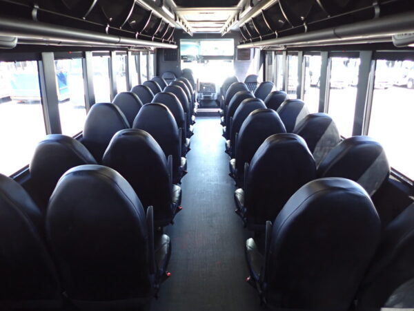 2016 Tiffany Executive Freightliner SJ7497 - Image 10