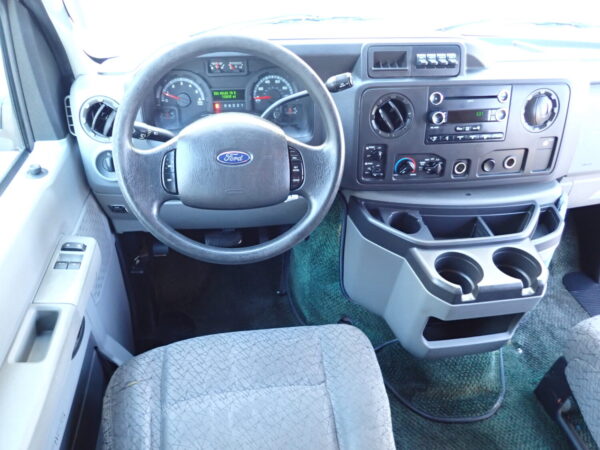 2010 Ford E250 Econoline Passenger Van S12919 - Image 11