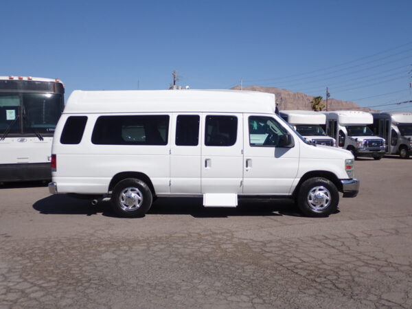 2010 Ford E250 Econoline Passenger Van S12919 - Image 4