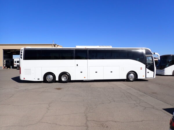 2014 Volvo 9700 Luxury Highway Coach C65478 - Image 4