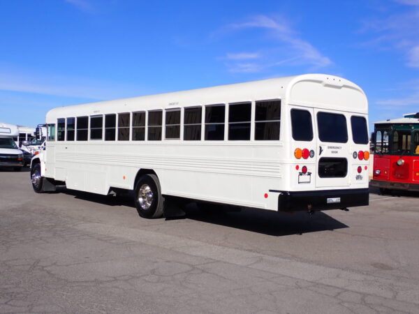 2015 Blue Bird Vision School Bus B08392 - Image 5