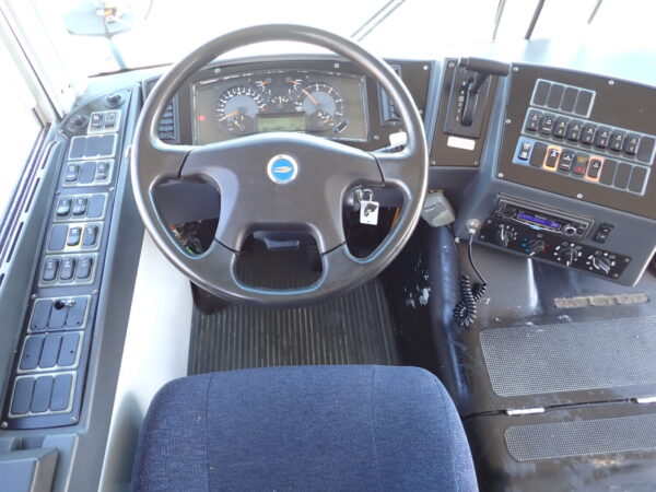 2011 Blue Bird All American FE B80818 - Image 11