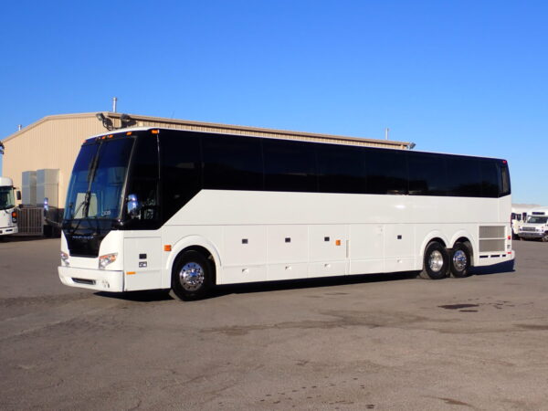 2013 Prevost H3-45 Luxury Highway Coach C12215 - Image 3