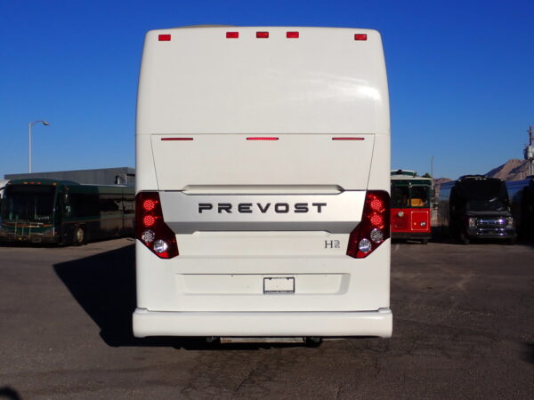 2013 Prevost H3-45 Luxury Highway Coach C12215 - Image 5