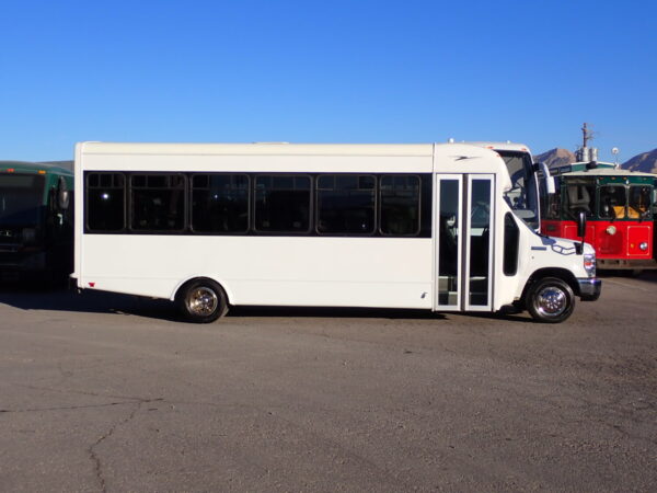 2019 Starcraft Allstar MVP Shuttle Bus S74511 - Image 4