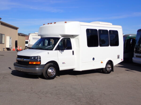 2016 Goshen Impulse Shuttle Bus S49978 - Image 3