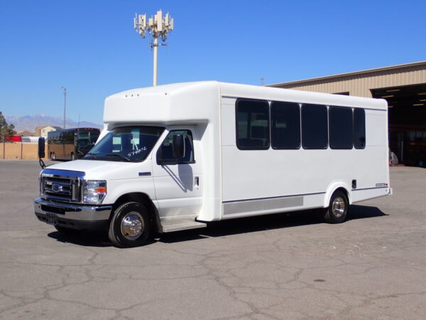 2019 ElDorado Advantage Shuttle Bus S74072 - Image 3