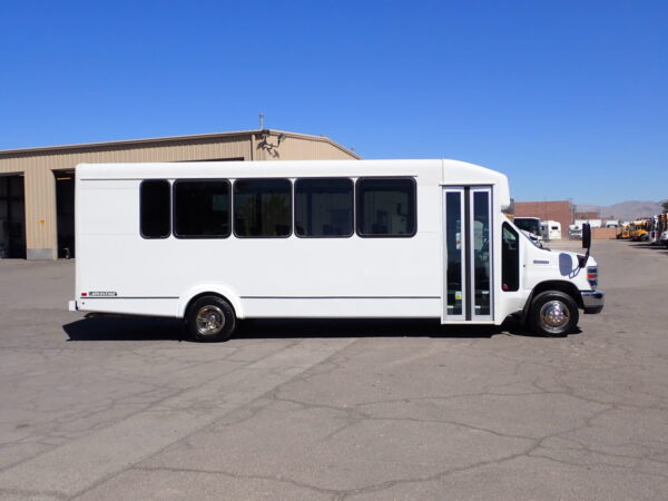 2019 ElDorado Advantage Shuttle Bus S74072 - Image 4