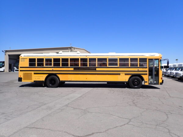 2004 Blue Bird All American School Bus B13937 - Image 4