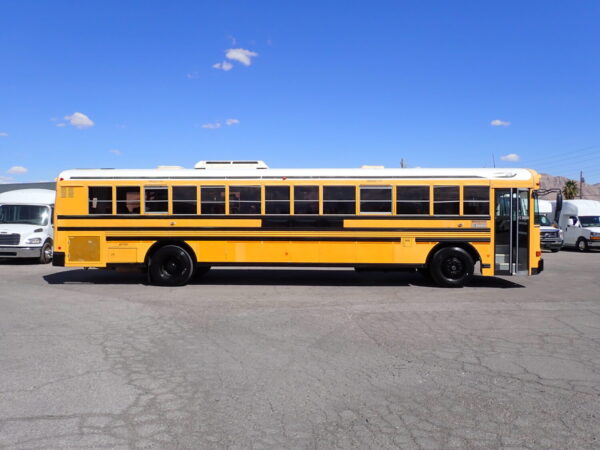 2004 Blue Bird All American School Bus B13930 - Image 4
